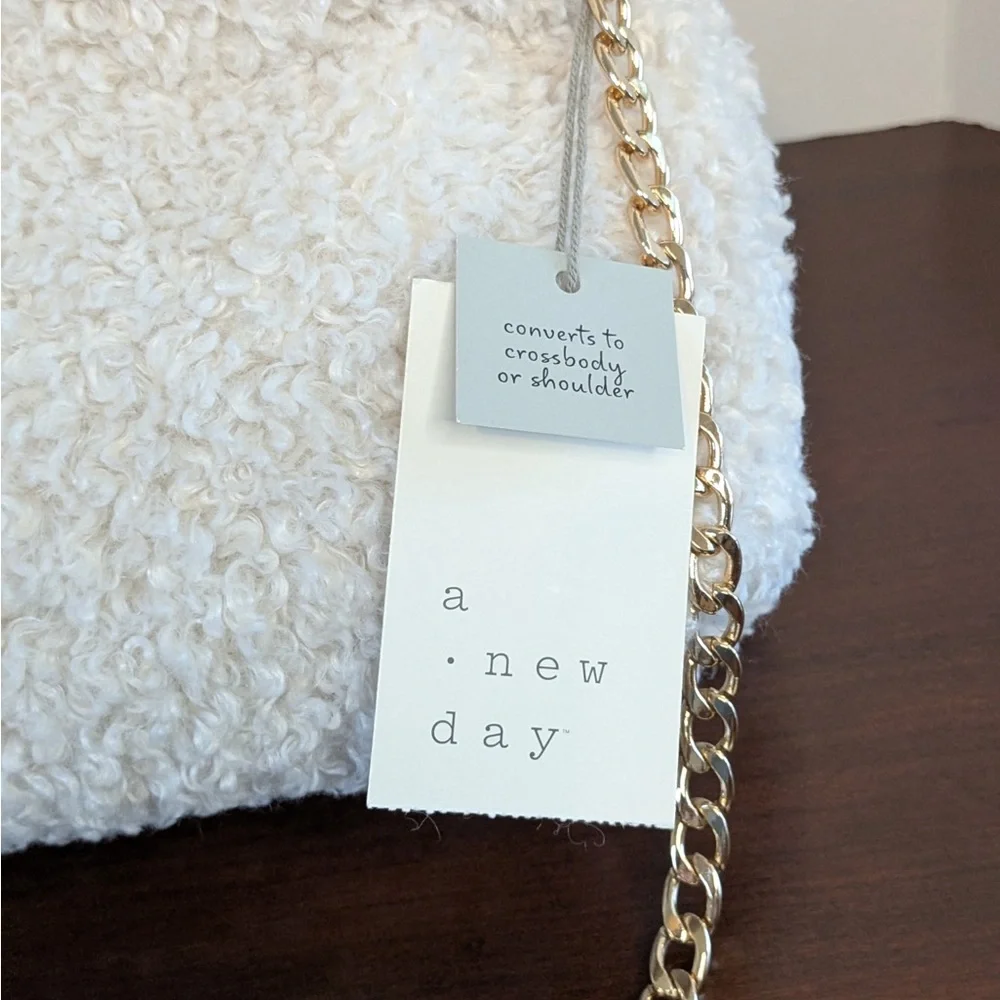 A New Day Ivory Faux Fur Clutch Crossbody Shoulder Bag - Picture 5 of 16